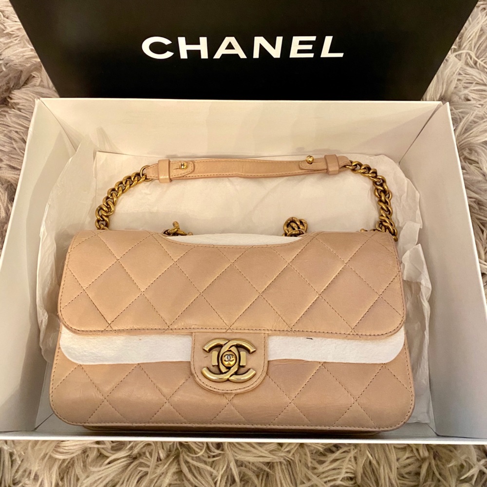 Like New! CHANEL Classic Perfect Edge Flap…